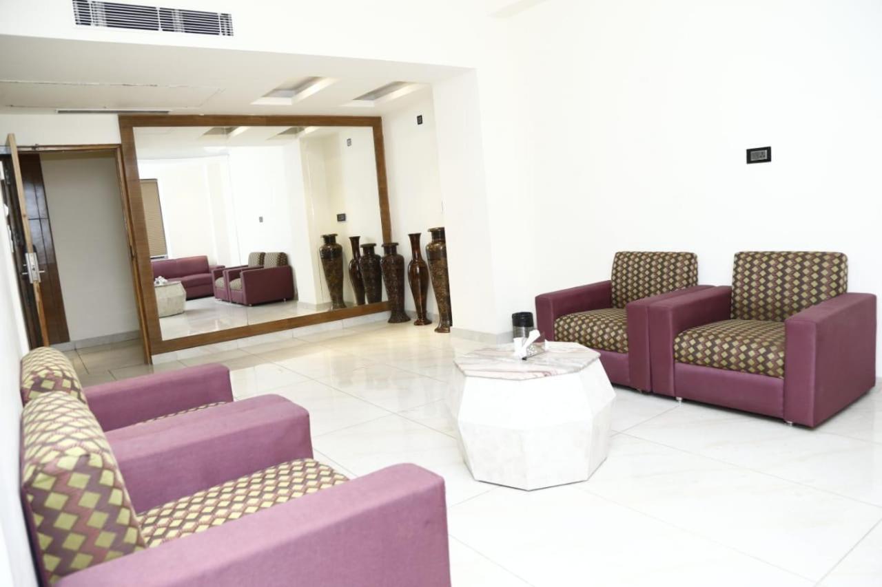 Hotel Pacific Roorkee Exteriör bild